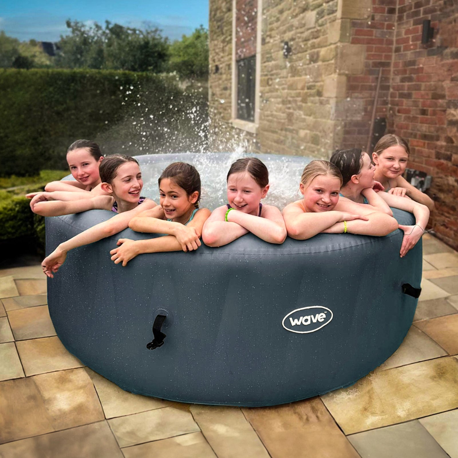 Atlantic | 6 - Person Inflatable Hot Tub | Integrated Heater | Navy - Wave Spas Europe